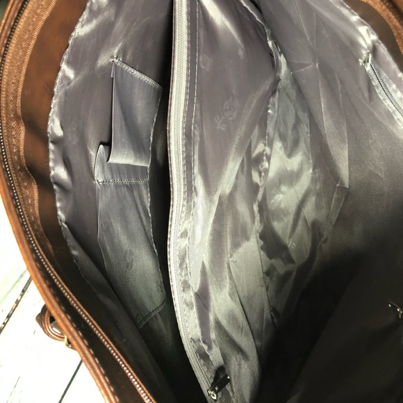 Weimeibaige Oversized PU Leather Tote - Picture 8 of 8